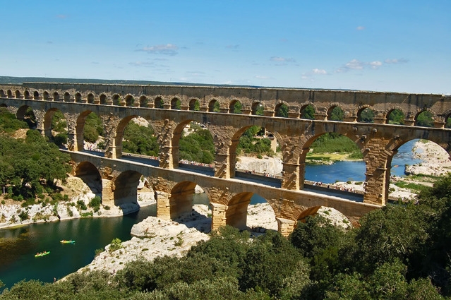 Francia Agosto Minitour Provenza e Camargue Partenze dalla Sardegna