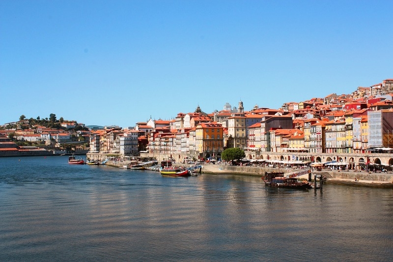 Crociera da Lisbona a Porto e la Valle del Douro 